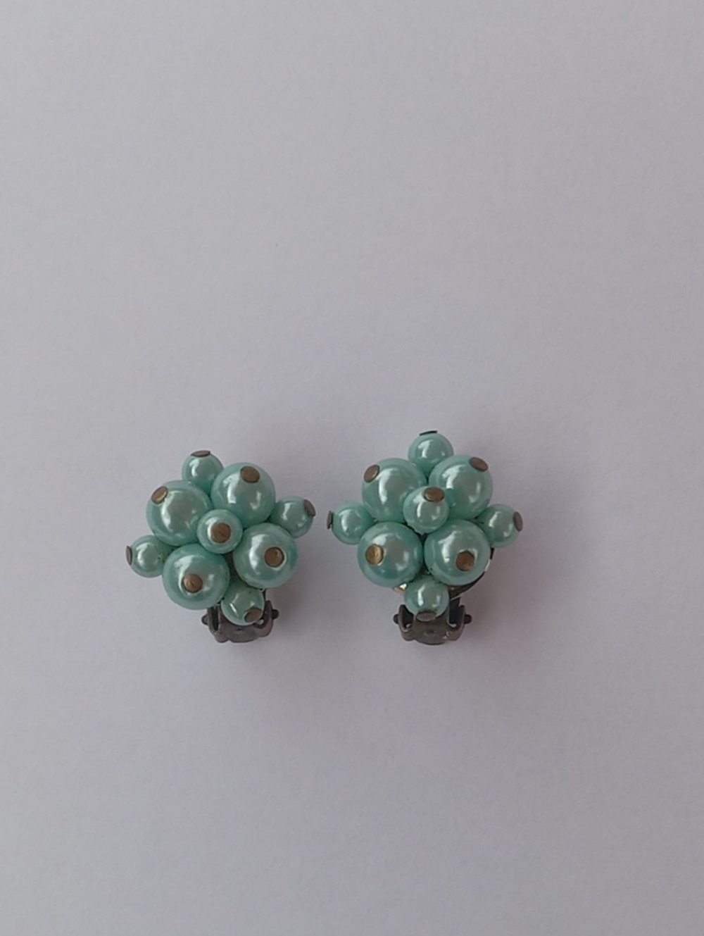Vintage 1950s Signed Japan Aqua Blue Bead Cluster Clip On Earrings